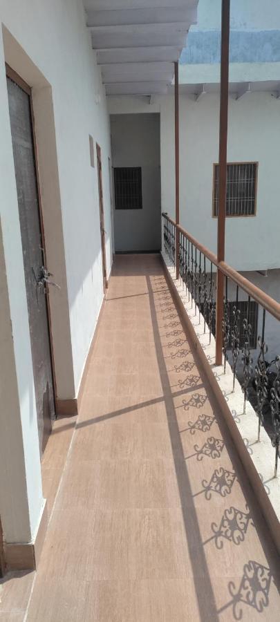 Nidhivan Homestay Vrindāvan Exteriör bild